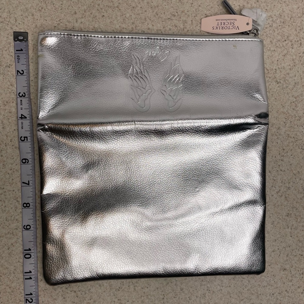 NEW Victoria's Secret Anniversary Silver Fold Over Angel Clutch Bag - Picture 3 of 7